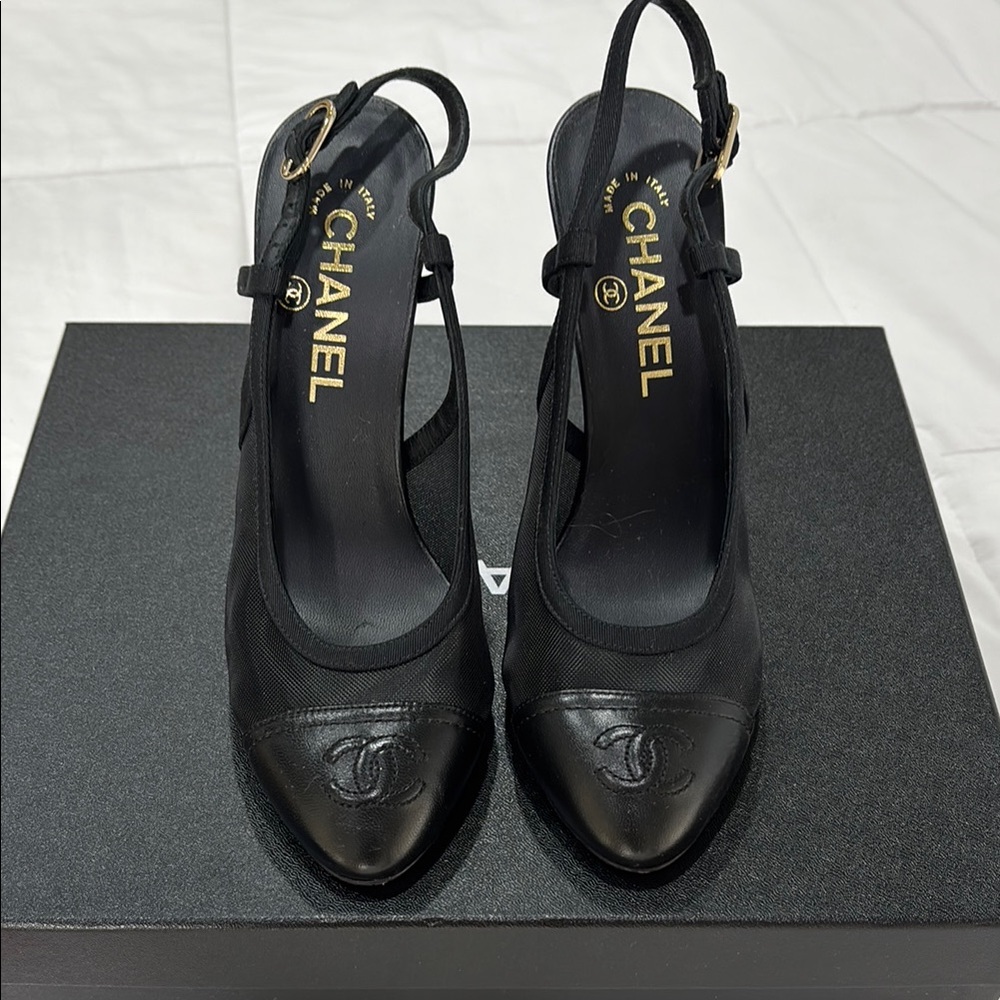CHANEL black heels new